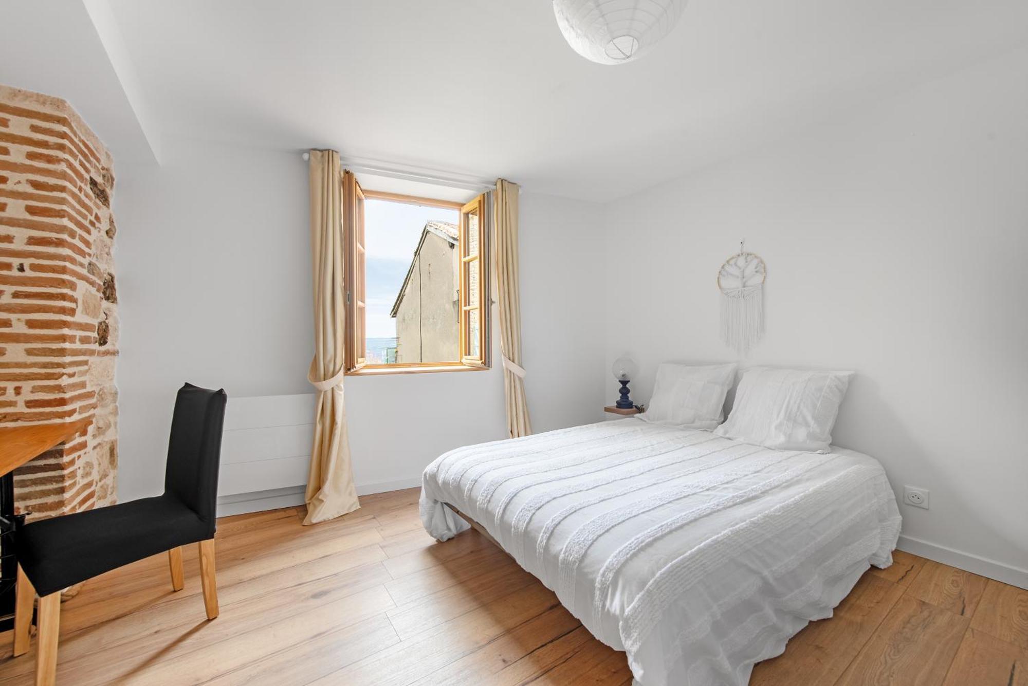 Les Portes De Apartment